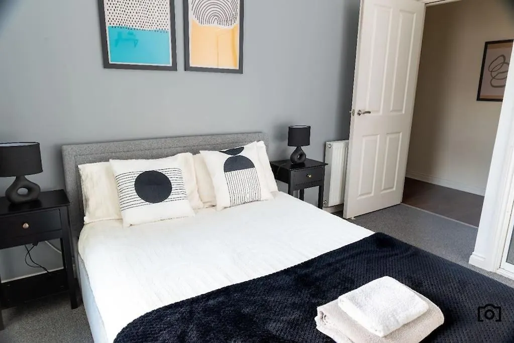 City Comfort 2 King Beds Fast Wifi Dundee 0*,  United Kingdom