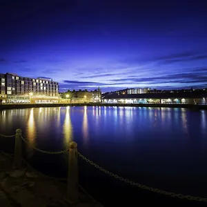 4* Hotel Apex Quay &