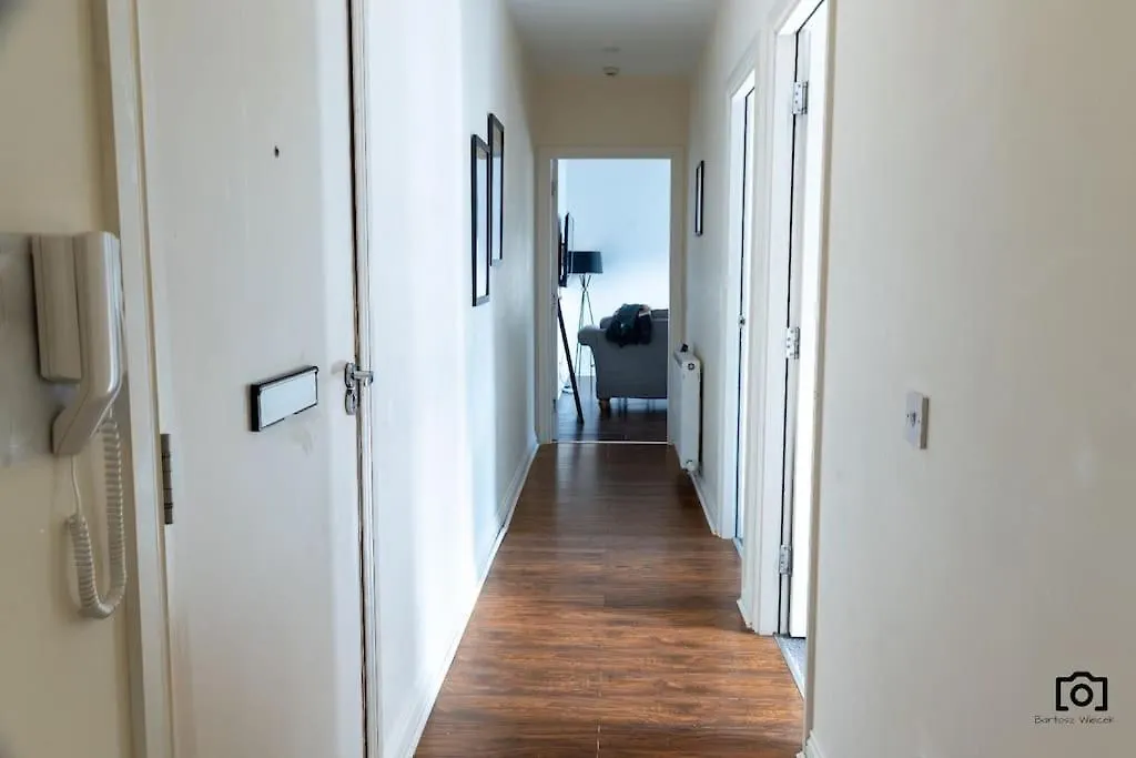 City Comfort 2 King Beds Fast Wifi Dundee 0*,  United Kingdom